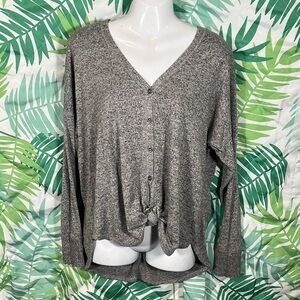 Abercrombie and fitch long sleeve shirt, knotted front, longer back - color gray